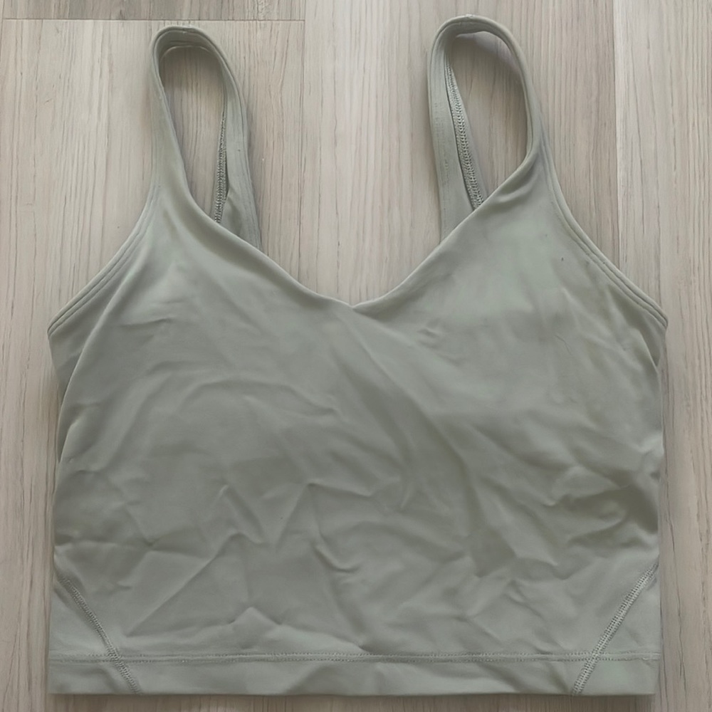 Lulu align top